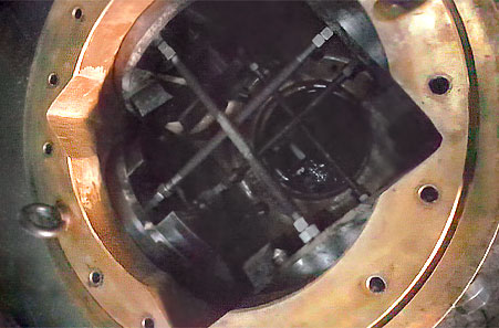 checking clearance of propeller hub
